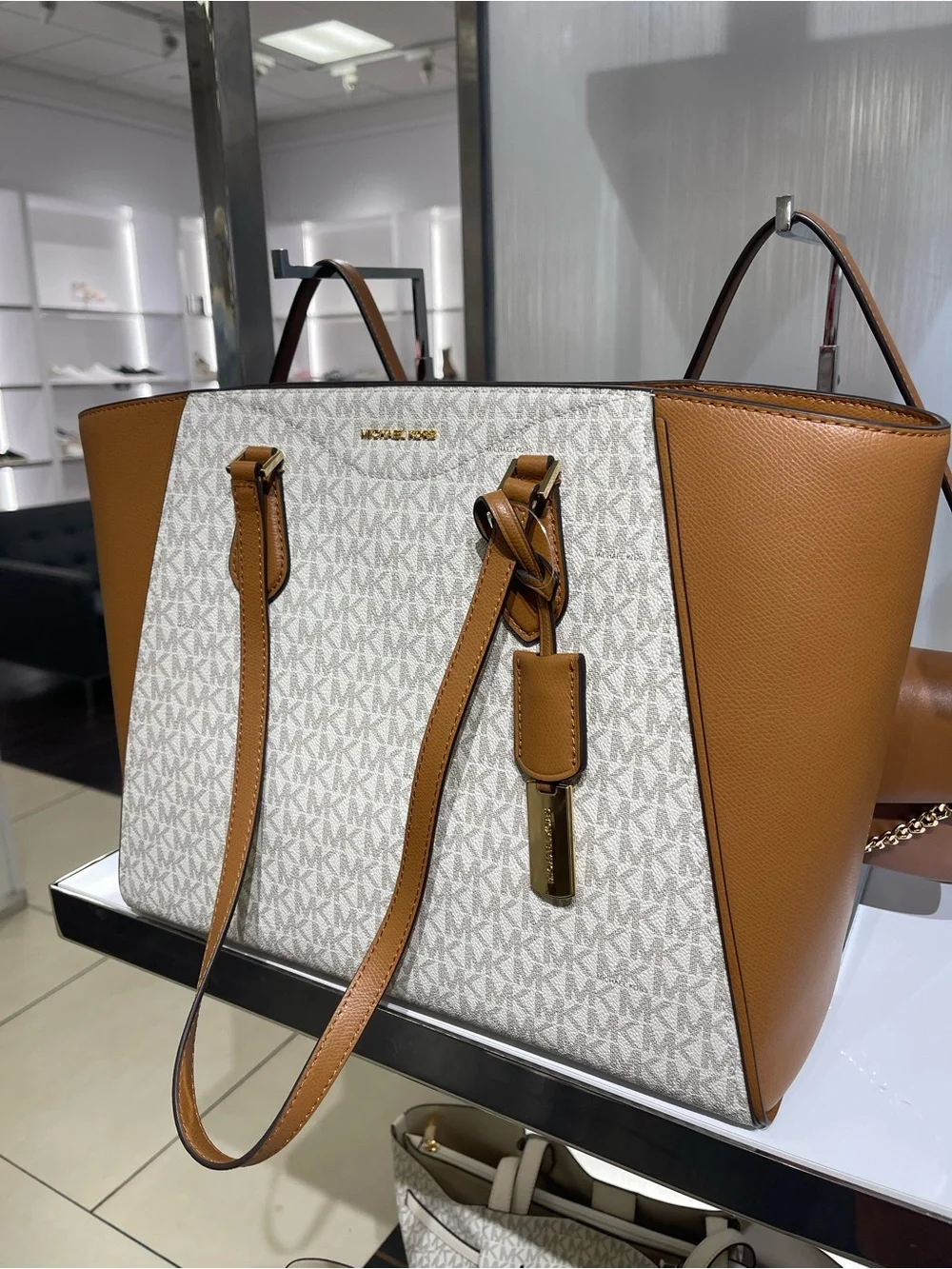 Michael Kors Taryn Lg MF TZ Signature Logo Leather Shoulder Tote Vanilla/Acr NWT